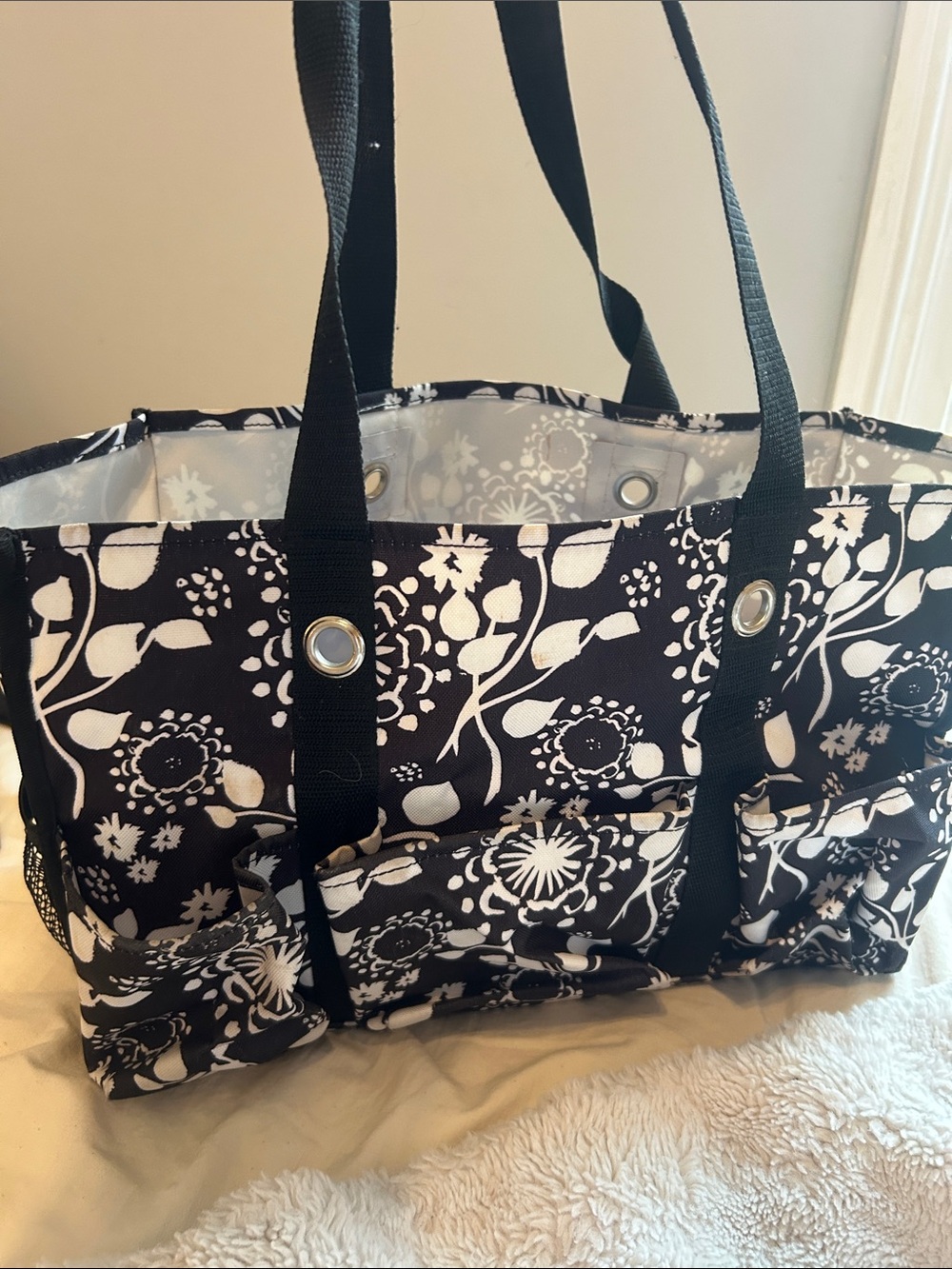THIRTY ONE Black & White Floral Tote Bag with Multiple Pockets